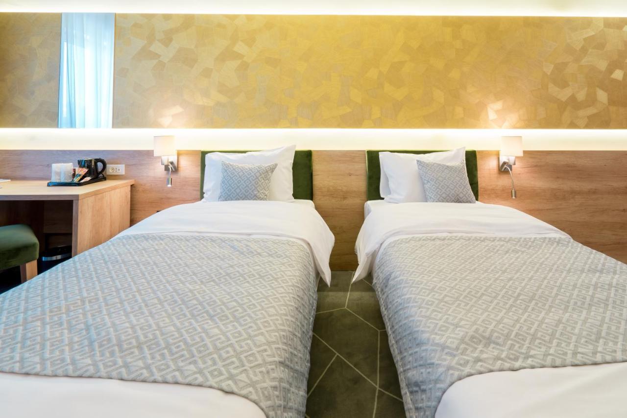 Hotel Console Слобозия Экстерьер фото